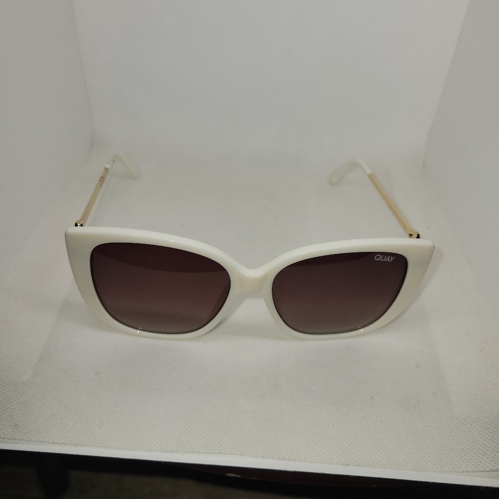 Quay Ever After Womens Sunglasses